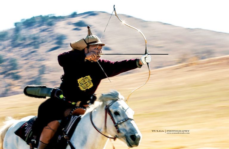 How far can a Mongolian bow shoot?